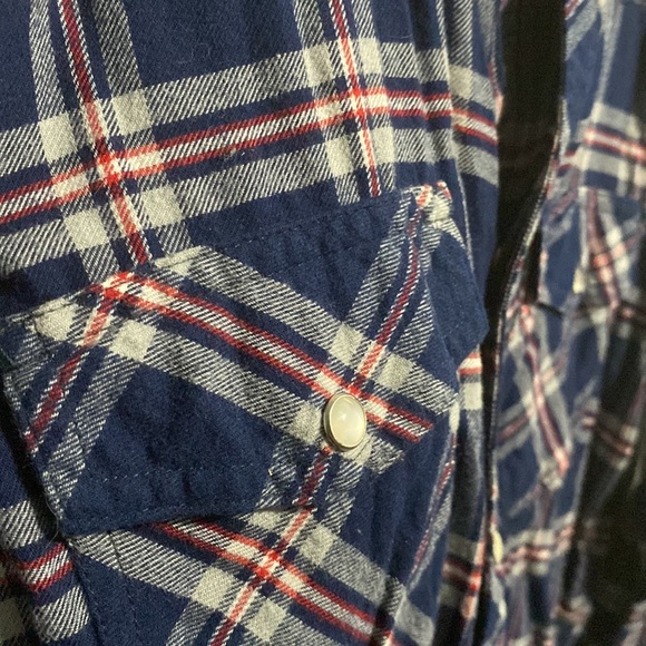 Flannel button down shirt great condition - Picture 4 of 7